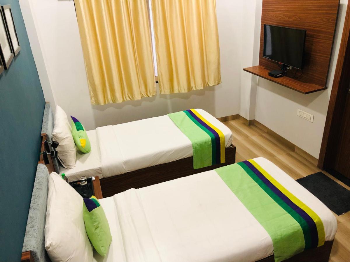 Hotel Ballfin Indore Zewnętrze zdjęcie