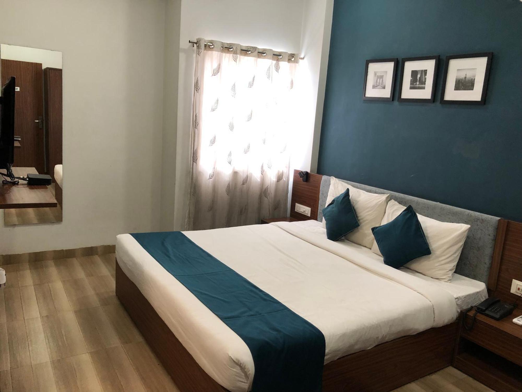 Hotel Ballfin Indore Zewnętrze zdjęcie